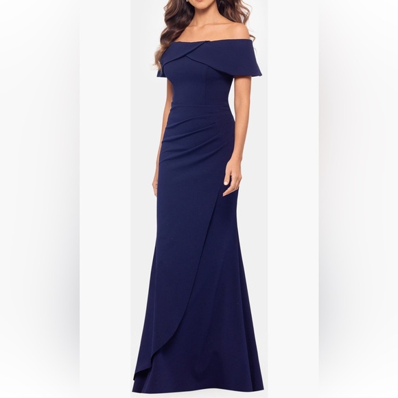 Xscape Evening Gown - Sz 16 - Navy - Picture 2 of 7